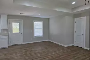 42 4th Ave, Hazlehurst, GA 31539 - Photo 9
