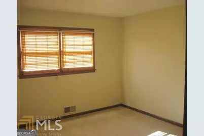 5433 Wydella Road SW, Lilburn, GA 30047 - Photo 9