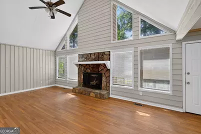 3724 Summit Drive NW, Acworth, GA 30101 - Photo 3