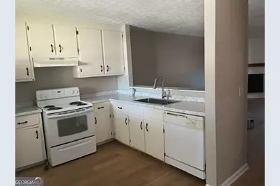 1290 Knoll Court NW #B, Conyers, GA 30012 - Photo 3