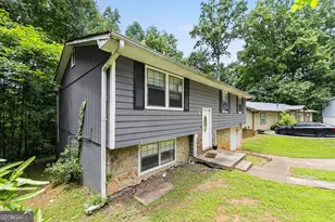 6108 Cherokee Valley Way, Lithonia, GA 30058 - Photo 15