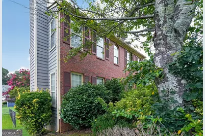 585 Woodcrest Manor Drive, Stone Mountain, GA 30083 - Photo 13