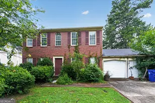 585 Woodcrest Manor Dr, Stone Mountain, GA 30083 - Photo 15