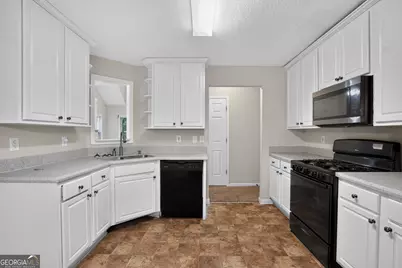 709 Patriots Point Street, Locust Grove, GA 30248 - Photo 9