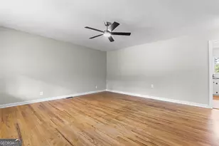 102 Hillridge Dr, Warner Robins, GA 31088 - Photo 5
