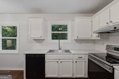 3242 Boulder Brook Drive, Lithonia, GA 30038 - Photo 11
