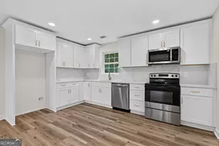 4322 Lower Fayetteville Rd, Sharpsburg, GA 30277 - Photo 9