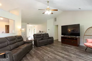 1319 Idlewood Ct, McDonough, GA 30252 - Photo 9