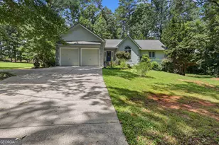 419 Thornwood Cir, Mount Airy, GA 30563 - Photo 1