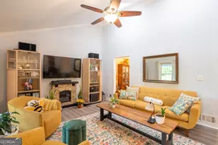 2627 Pinebrook Dr, Gainesville, GA 30506 - Photo 15