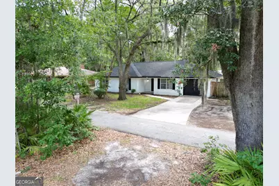 822 Lakeview Court, Hinesville, GA 31313 - Photo 1