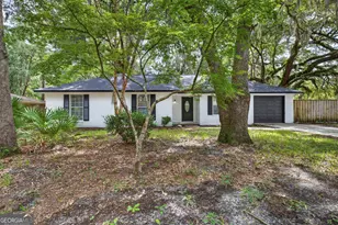 822 Lakeview Ct, Hinesville, GA 31313 - Photo 3