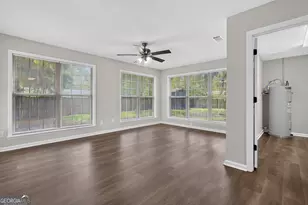 822 Lakeview Ct, Hinesville, GA 31313 - Photo 11