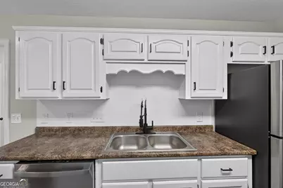 822 Lakeview Court, Hinesville, GA 31313 - Photo 17