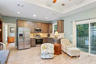 419 Palmetto St, Saint Simons, GA 31522 - Photo 5