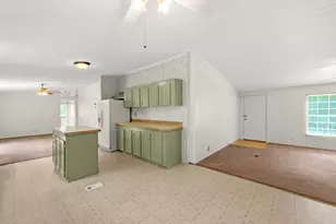 141 Gamecock Way, Barnesville, GA 30204 - Photo 13