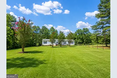 141 Gamecock Way, Barnesville, GA 30204 - Photo 1