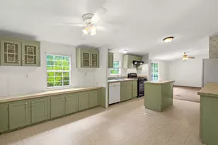 141 Gamecock Way, Barnesville, GA 30204 - Photo 11