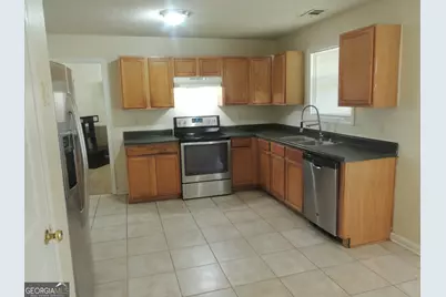 6574 Lake Mill Trace, Lithonia, GA 30038 - Photo 13