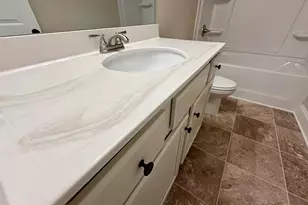 1007 Lakeview Oaks Ct, Grayson, GA 30017 - Photo 13