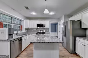 525 Barsham Way, Johns Creek, GA 30097 - Photo 9