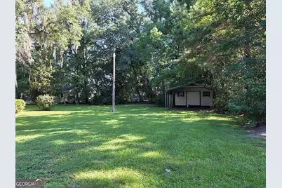 404 E Moore Street, Bloomingdale, GA 31302 - Photo 17