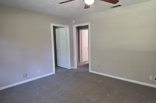 404 E Moore St, Bloomingdale, GA 31302 - Photo 3