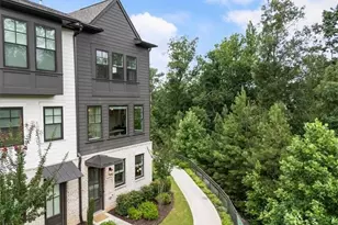 6579 Beacon Dr, Atlanta, GA 30328 - Photo 3