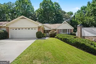 150 Stratford Way, Fayetteville, GA 30214 - Photo 1