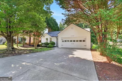 2558 Candlewood Way, Lawrenceville, GA 30044 - Photo 3