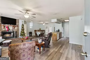 156 W Peach Ave, Kingsland, GA 31548 - Photo 3