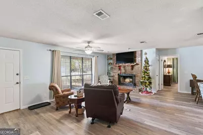 156 W Peach Avenue, Kingsland, GA 31548 - Photo 15
