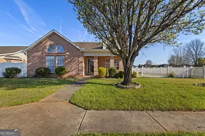 87 Park Ln, Warner Robins, GA 31093 - Photo 1