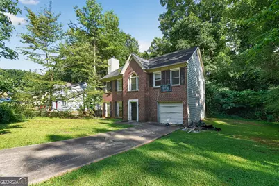 805 Greenhedge Drive, Stone Mountain, GA 30088 - Photo 3