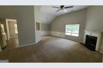 1593 Queen Elizabeth Drive, Locust Grove, GA 30248 - Photo 3