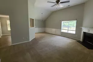 1593 Queen Elizabeth Dr, Locust Grove, GA 30248 - Photo 3