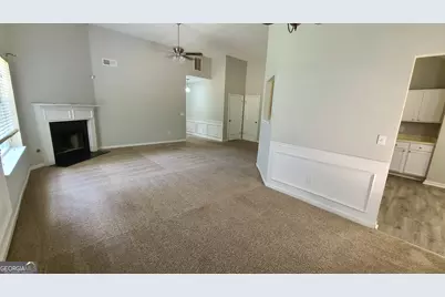 1593 Queen Elizabeth Drive, Locust Grove, GA 30248 - Photo 5