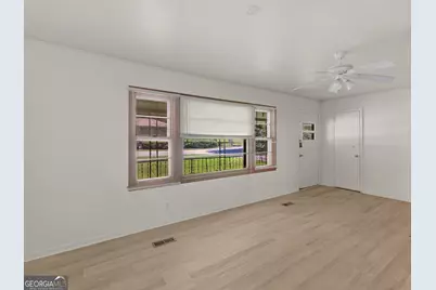 895 Laurel Street, Forest Park, GA 30297 - Photo 3