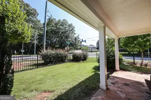 655 Oglethorpe Ave, Athens, GA 30606 - Photo 3