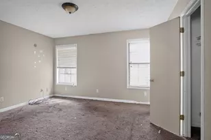 6409 Eastbriar Dr, Lithonia, GA 30058 - Photo 9