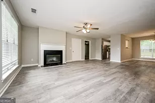 5866 Waggoner Ct, Rex, GA 30273 - Photo 5