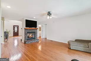 303 River Ridge Rd, Brunswick, GA 31523 - Photo 15
