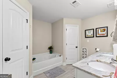 140 Sourwood Lane, Warner Robins, GA 31093 - Photo 5