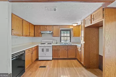 176 Midland Street, Williamson, GA 30292 - Photo 13