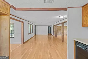 176 Midland St, Williamson, GA 30292 - Photo 15