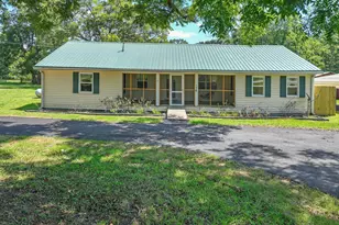 176 Midland St, Williamson, GA 30292 - Photo 1