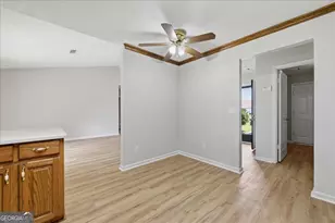 208 Sun Valley Dr, Warner Robins, GA 31093 - Photo 9