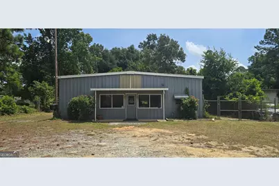 307 Saxon Street, Dublin, GA 31021 - Photo 1