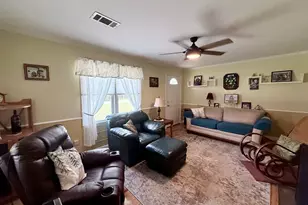 301 E Willow Lake Dr, Metter, GA 30439 - Photo 5