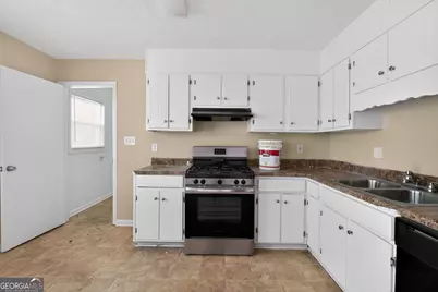 4070 Chimney Ridge Way, Ellenwood, GA 30294 - Photo 7